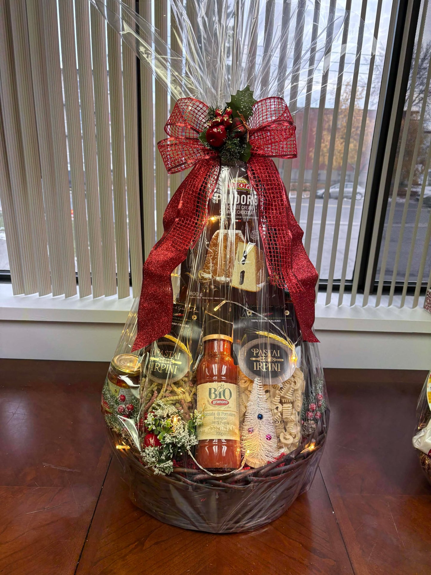 Premium Italian gourmet Christmas basket