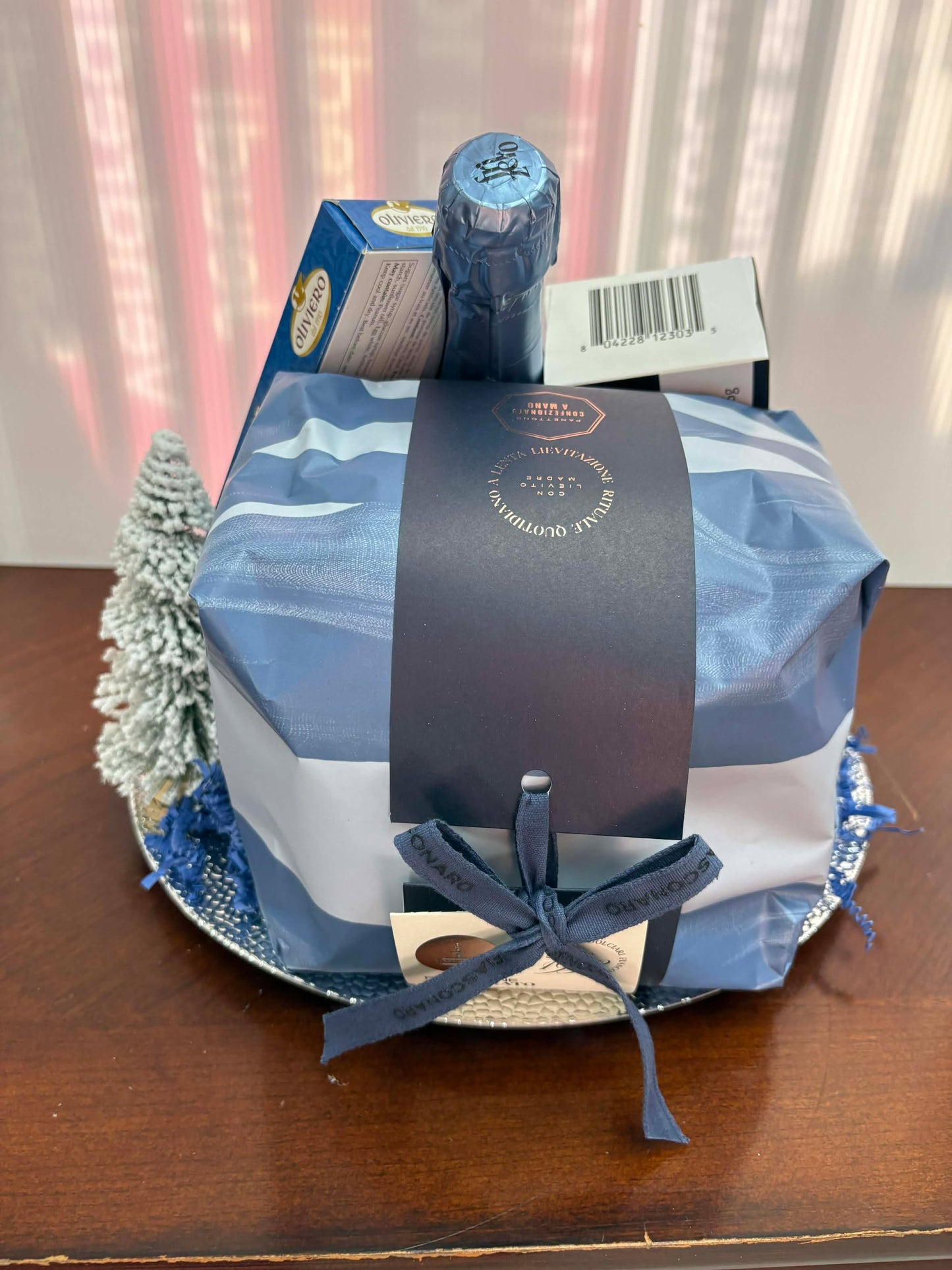 Luxury Italian holiday gourmet basket